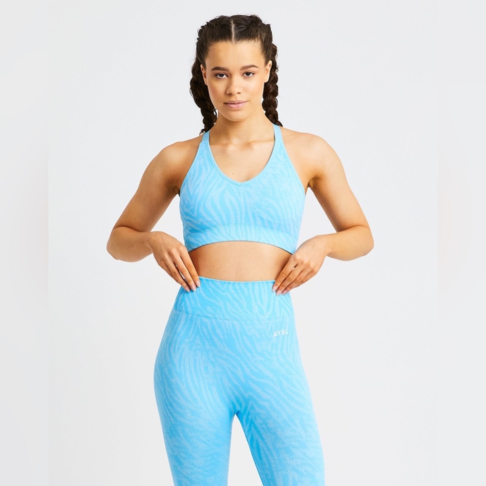 AYBL Evolve Animal Seamless Sports Bra in Blue Sz M